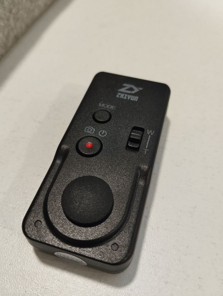 Estabilizador Zhiyun Smooth-4 - para Smartphone com controlo remoto