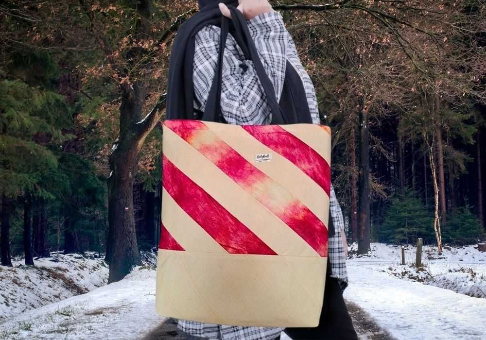 Elegancki Design i Praktyczność w Jednym – Torba  „Currant Cream”