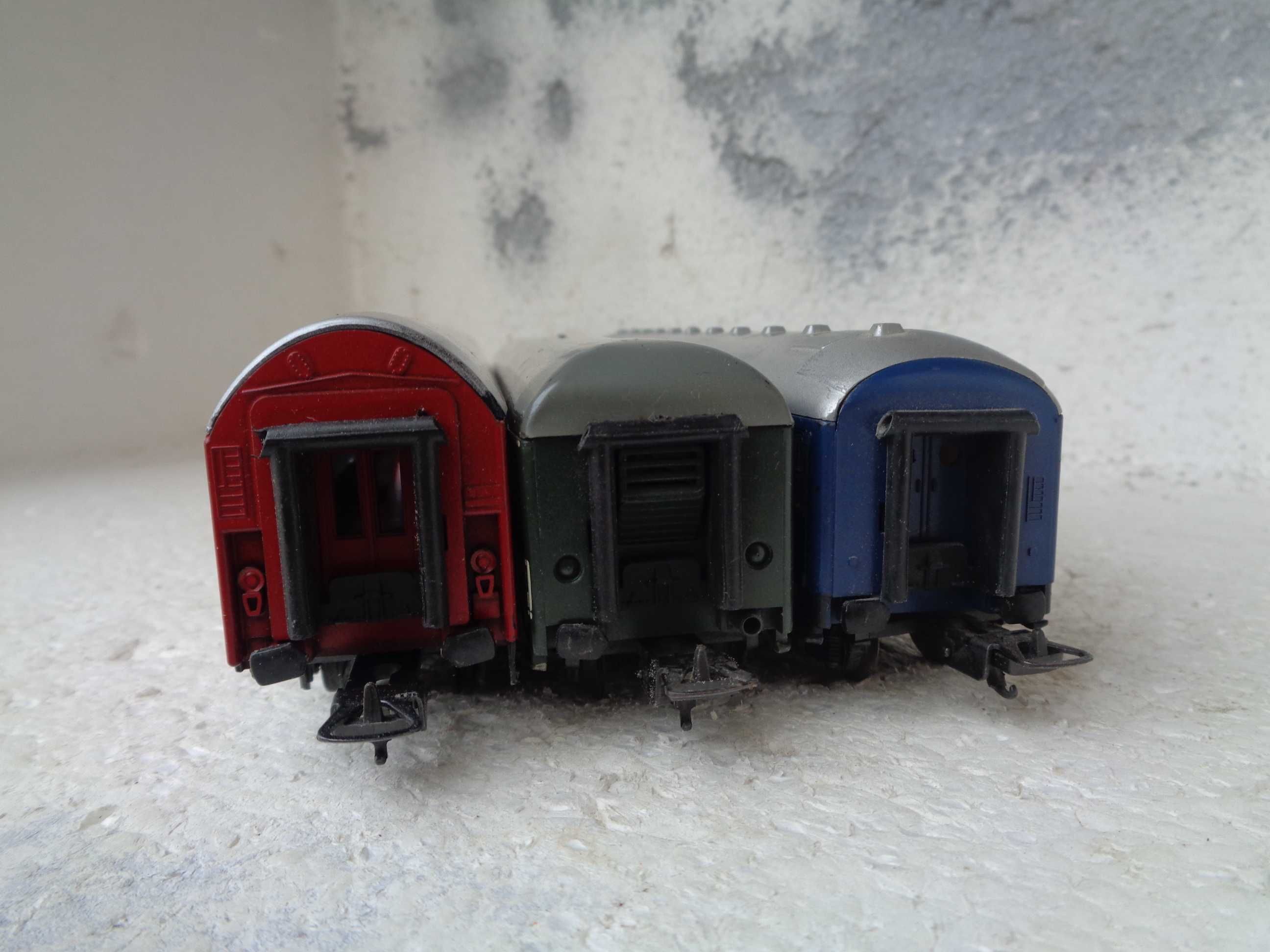1:87 LIMA Lote de 3 carruagens de passageiros da DB