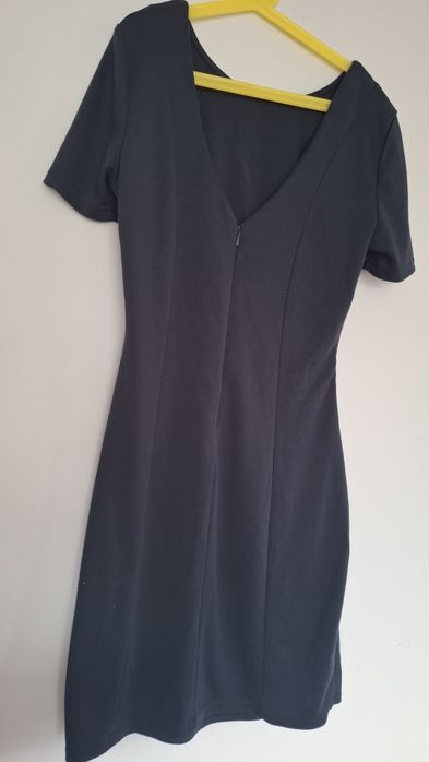 Granatowa sukienka z marszczeniem vila 38