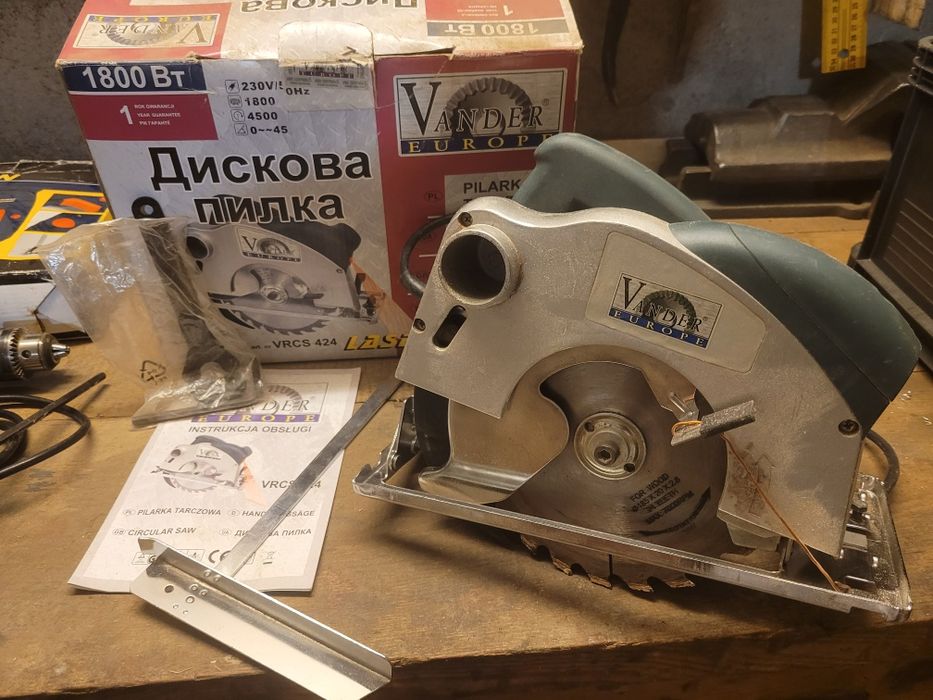 Piła tarczowa stołowa 1800W