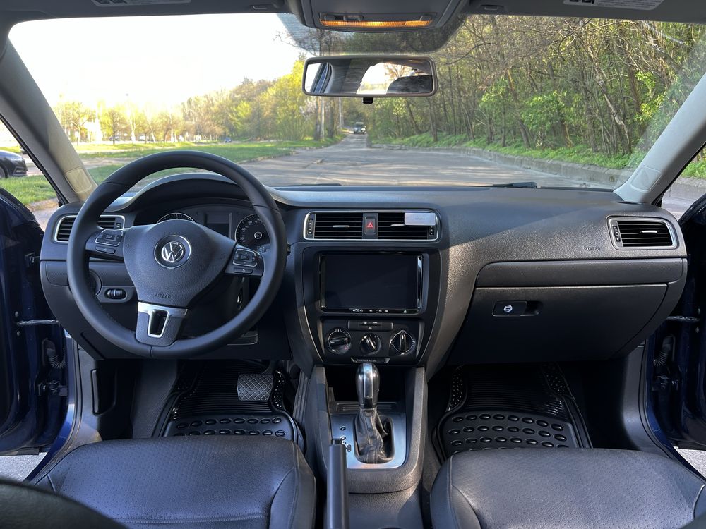 Volkswagen Jetta 2014