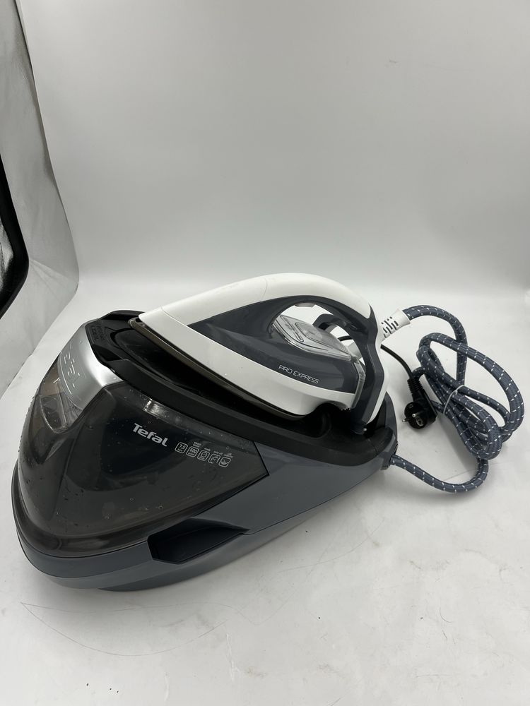 Tefal żelazko ze stacja parową GV7832