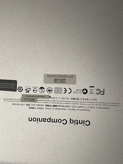 Графічний комп‘ютер Wacom cintiq companion dth w1300