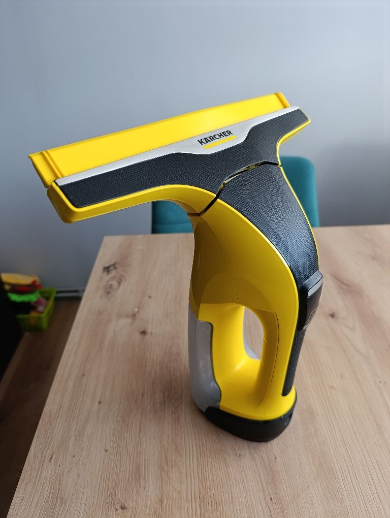 Myjak do okien karcher
