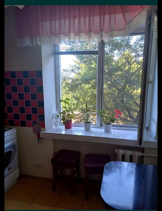 Здам подобово квартиру одно кімнатну.Мікрорайон Раково