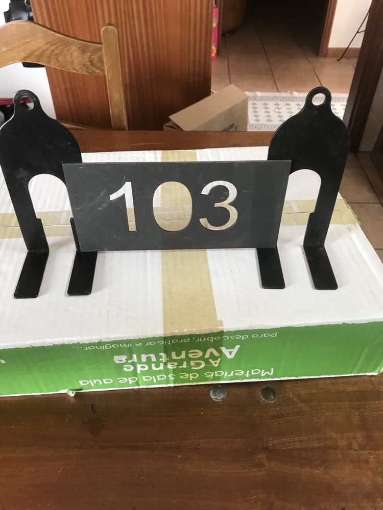 Numero de porta com suporte