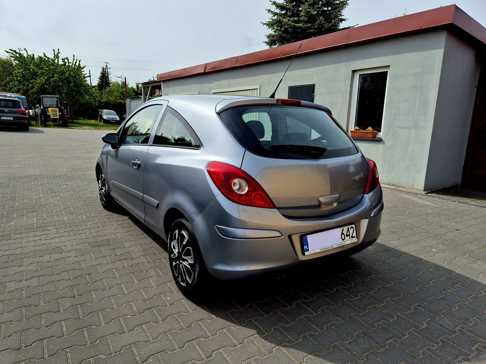Opel Corsa 1.2 Benzyna 2007r klima isofix tempomat nowy przegląd
