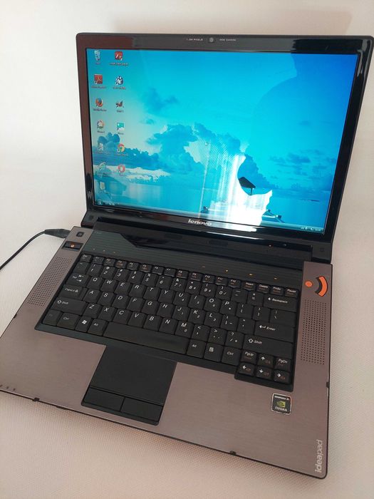 Laptop Lenovo IdeaPad Y530 Komputer