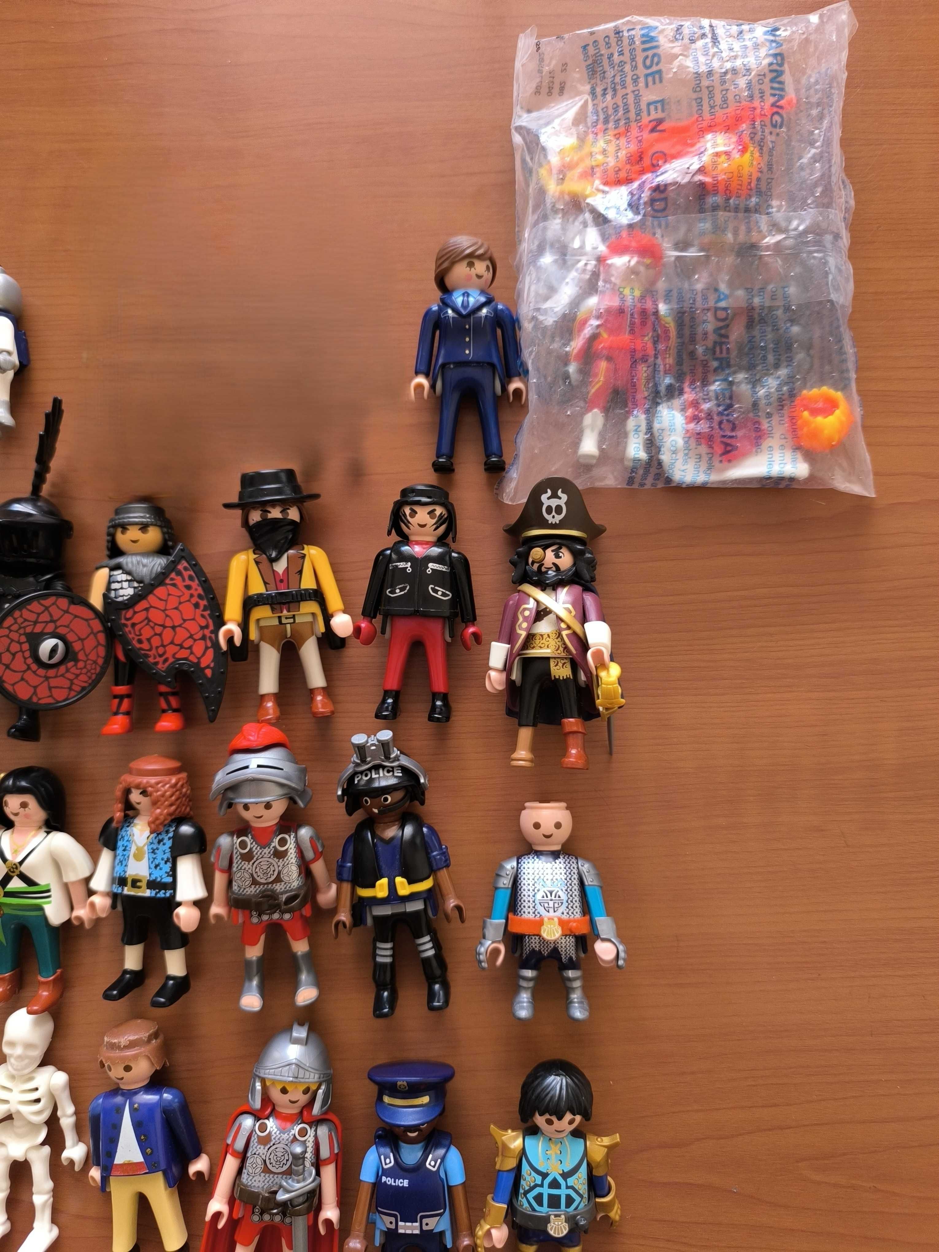 Playmobil 76 Figuras - 3€ Cada Figura - Lote 100€