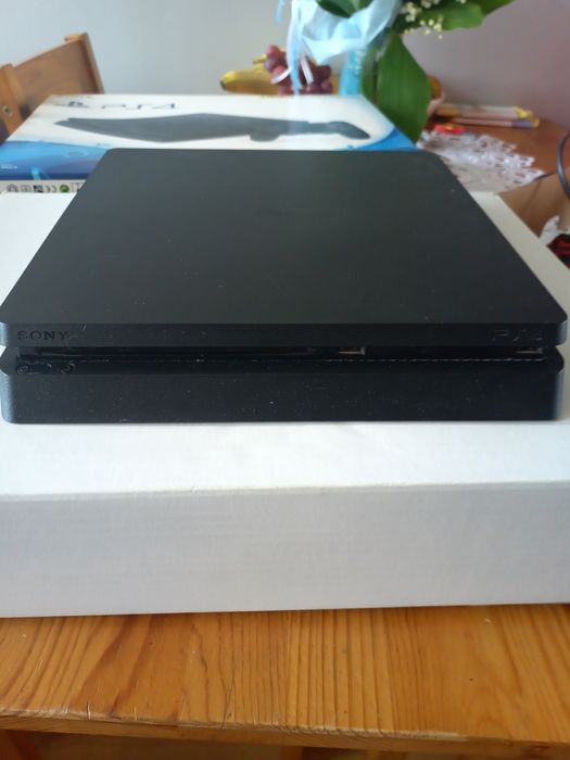 Konsola ps4 SLIM