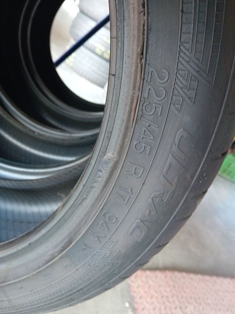 Opona 225 45 r17 94Y