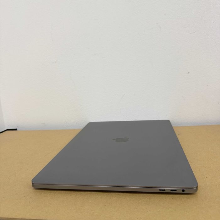 MacBook Pro 16 2019 { i7|16gb|1000 SSD|AMD 5300-4gb} Гарантія SV31975
