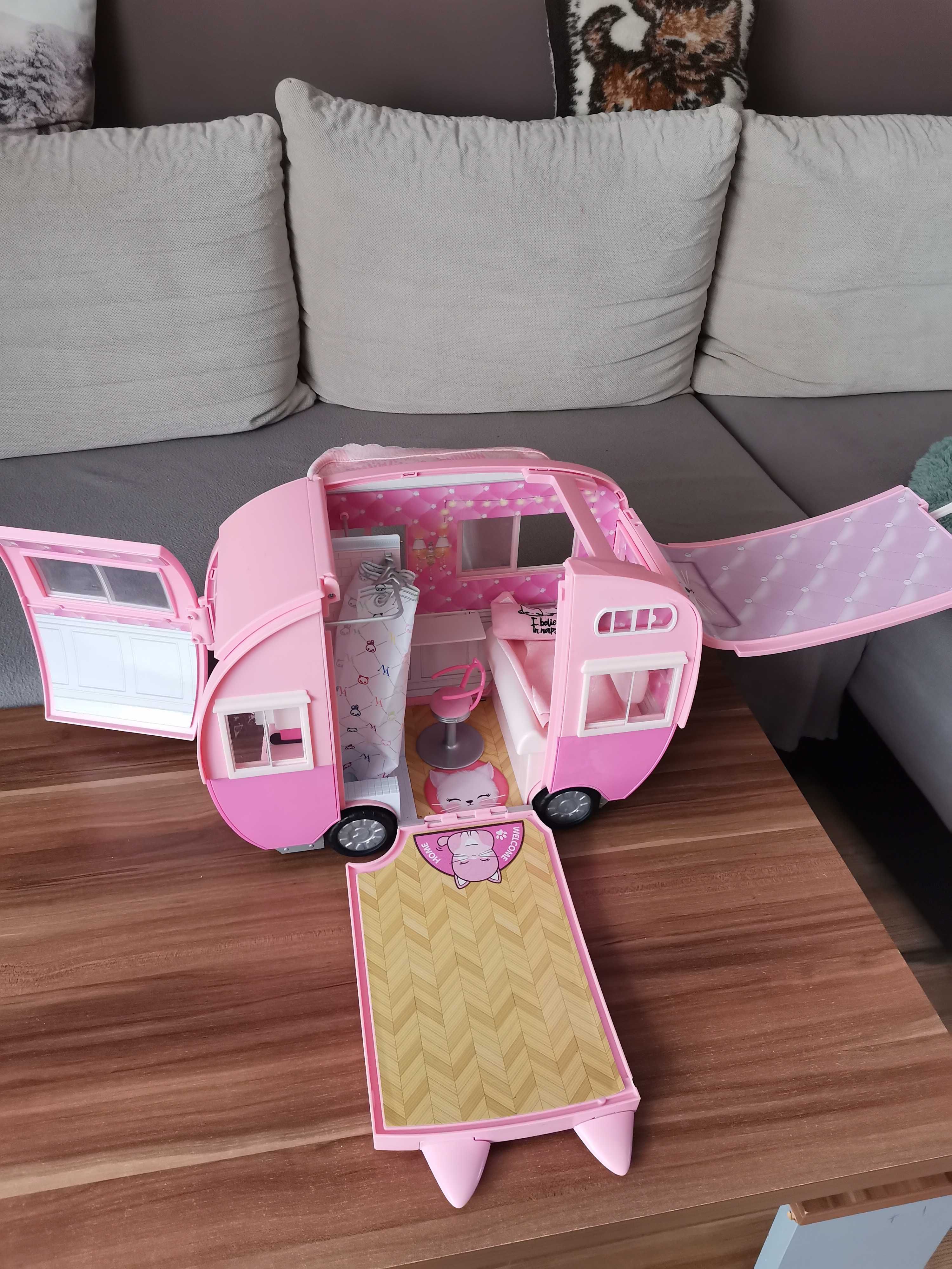 duży camping dla lal