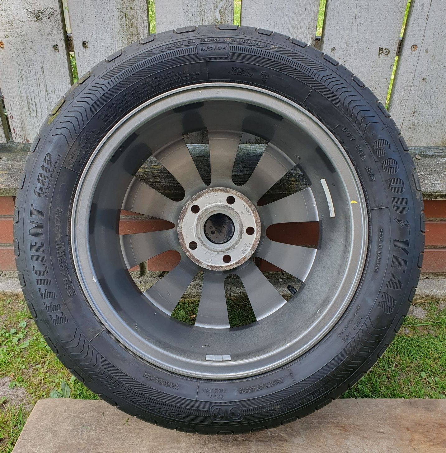 Oryginalne Alufelgi 5 x 112 VW Passat Audi z oponami 215/55/16