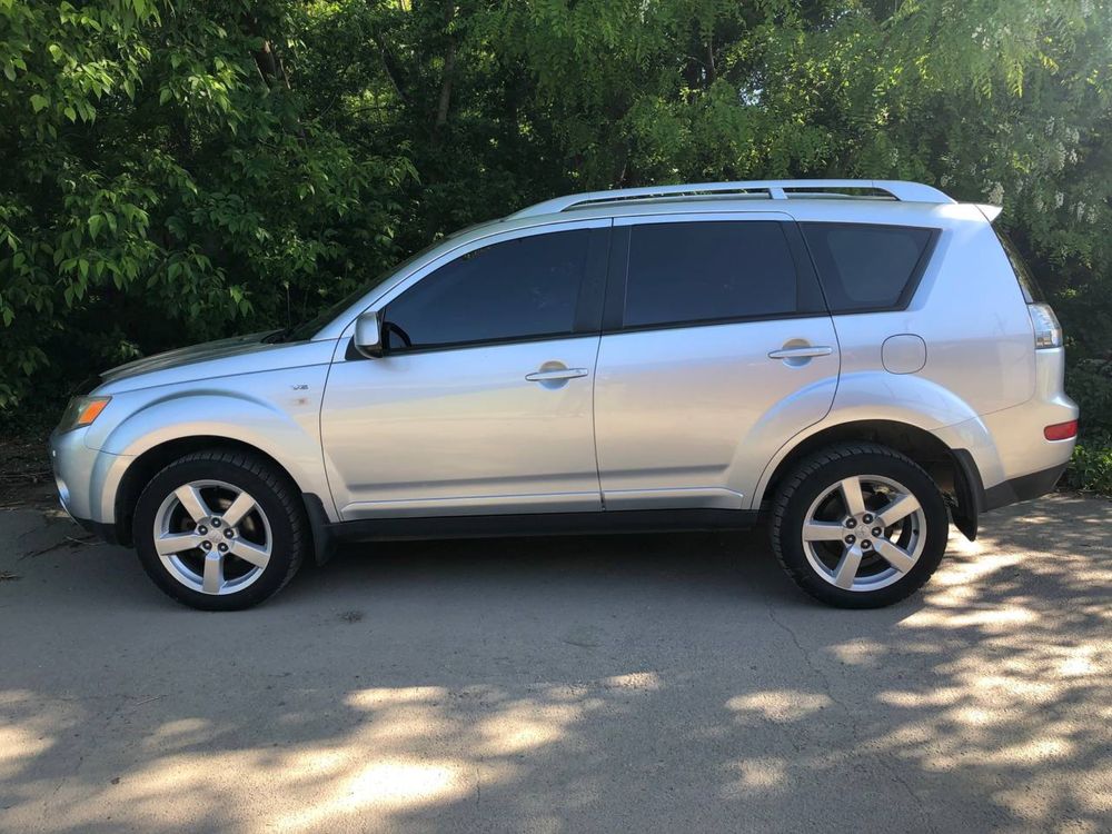 Продам Mitsubishi Outlander