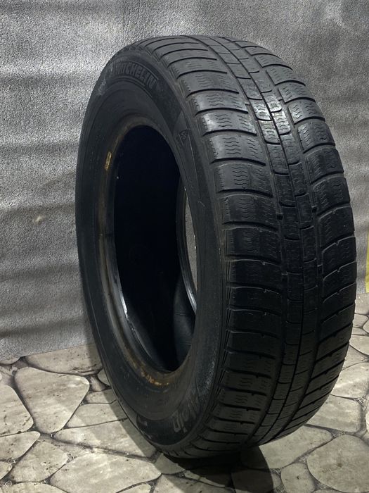 Зимова резина Michelin 205/65 R15