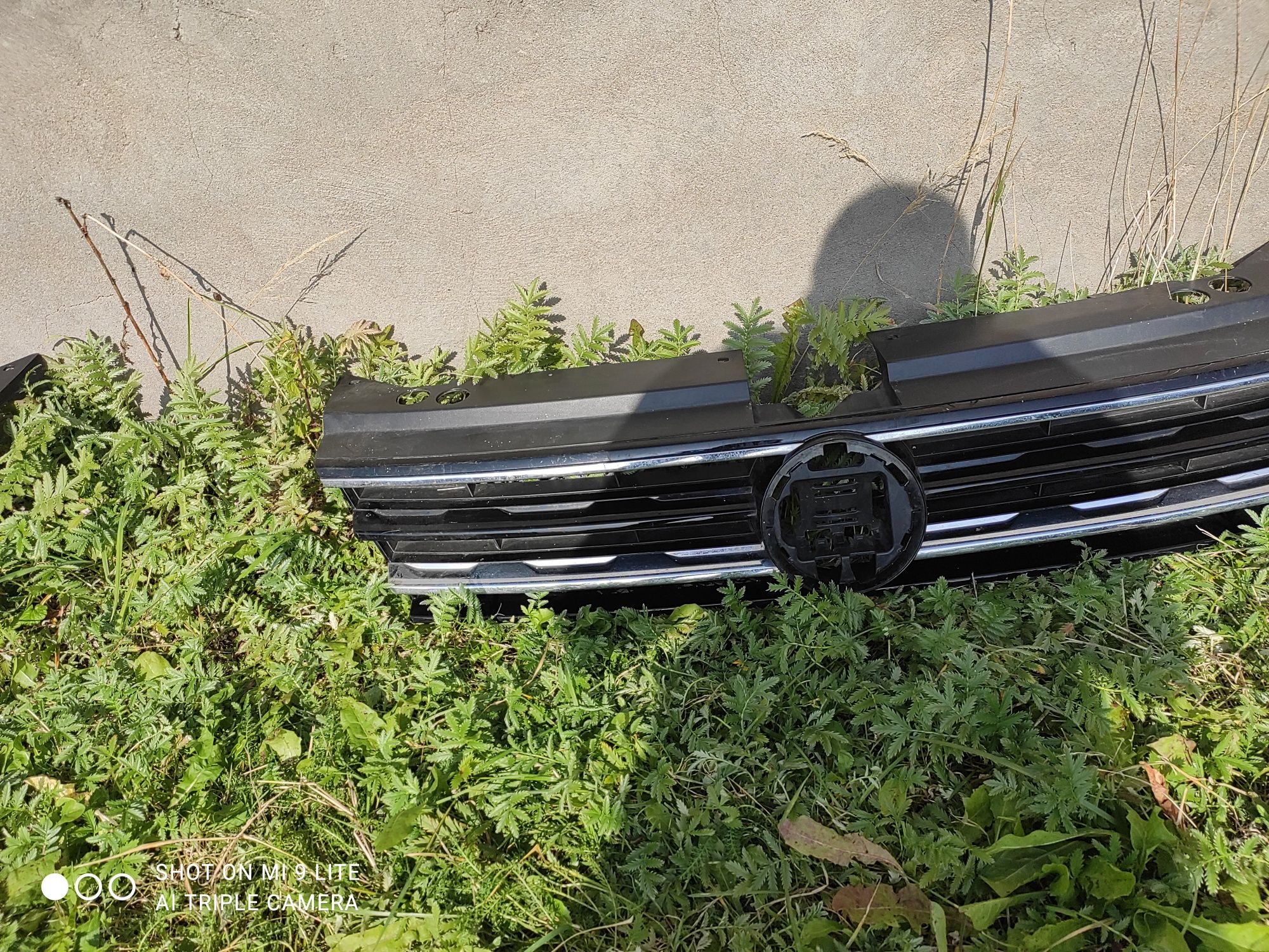 Grill Atrapa chłodnicy Volkswagen Tiguan II 2 5NA