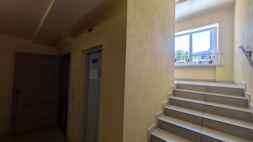 Лузанівка 1 кімн 2 поверх новий будинок довгостроково меблі техніка