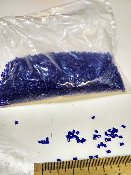 Бисер стеклярус фиолетовый