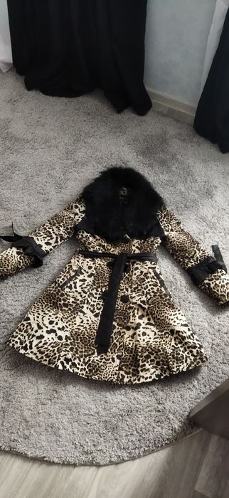 Польто  леопард  44 р