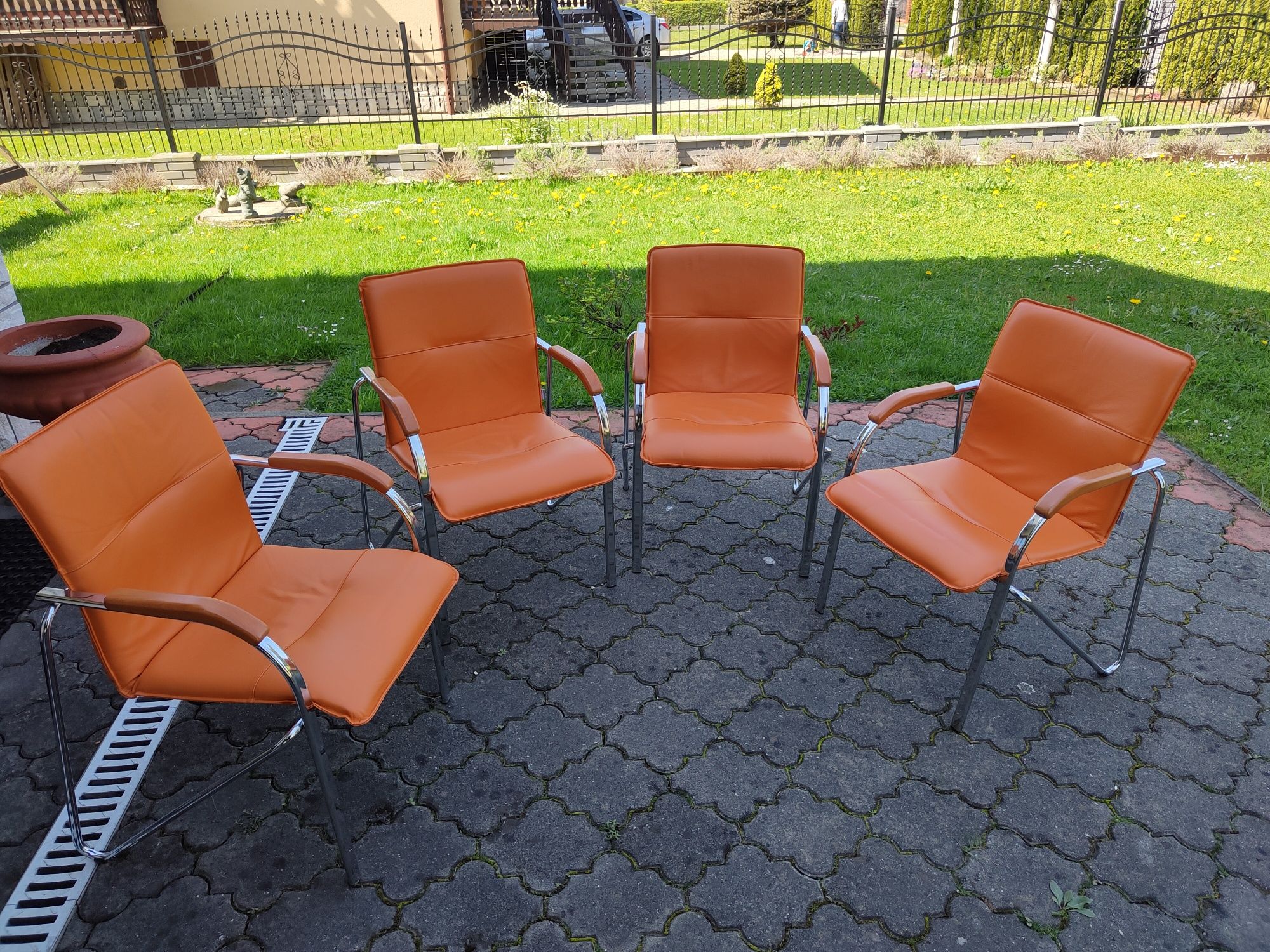 4 Krzesła Nowy Styl Samba