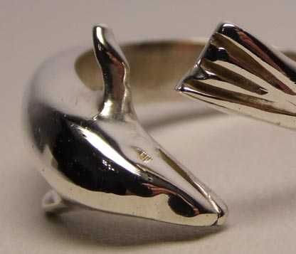 Srebrny pierścionek delfin Meksyk R.14.