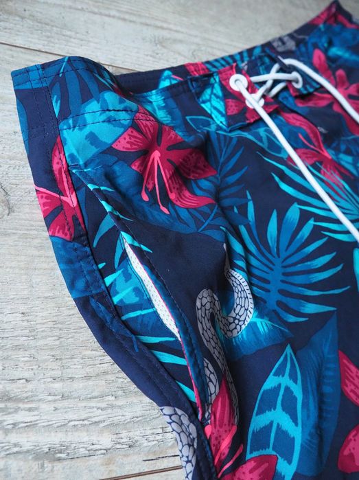 HOLLISTER_Epic Flex_spodenki plażowe męskie_rozmiar 34