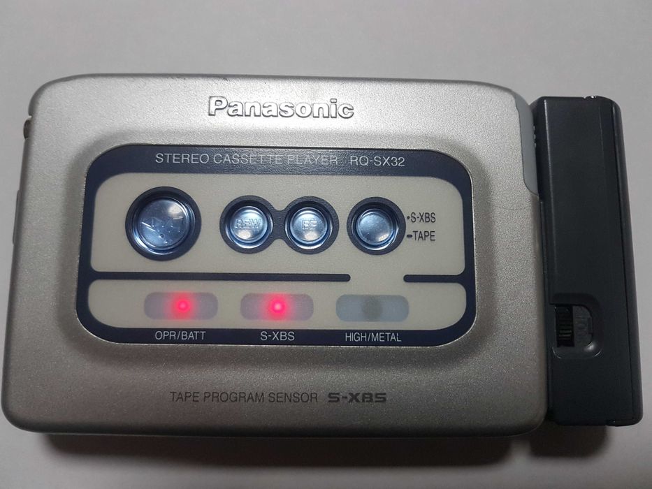 Кассетный плеер Panasonic RQ-SX32 made in Taiwan/Japan