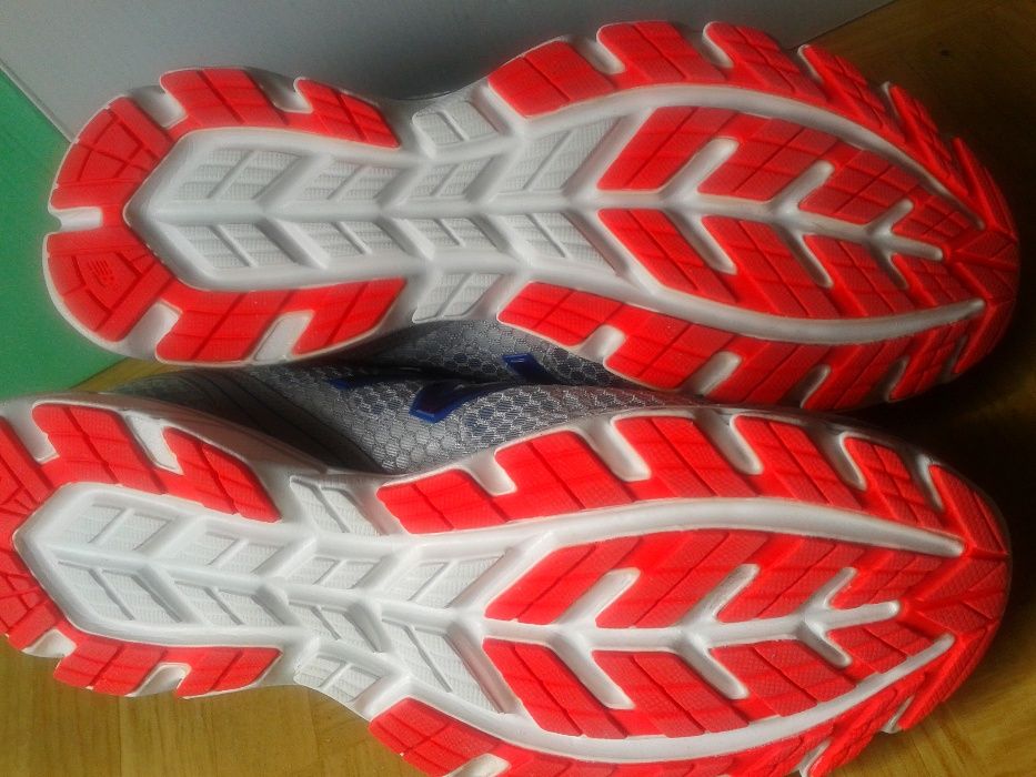 Damskie buty sportowe NEW BALANCE, rozmiar 40,5 - NOWE