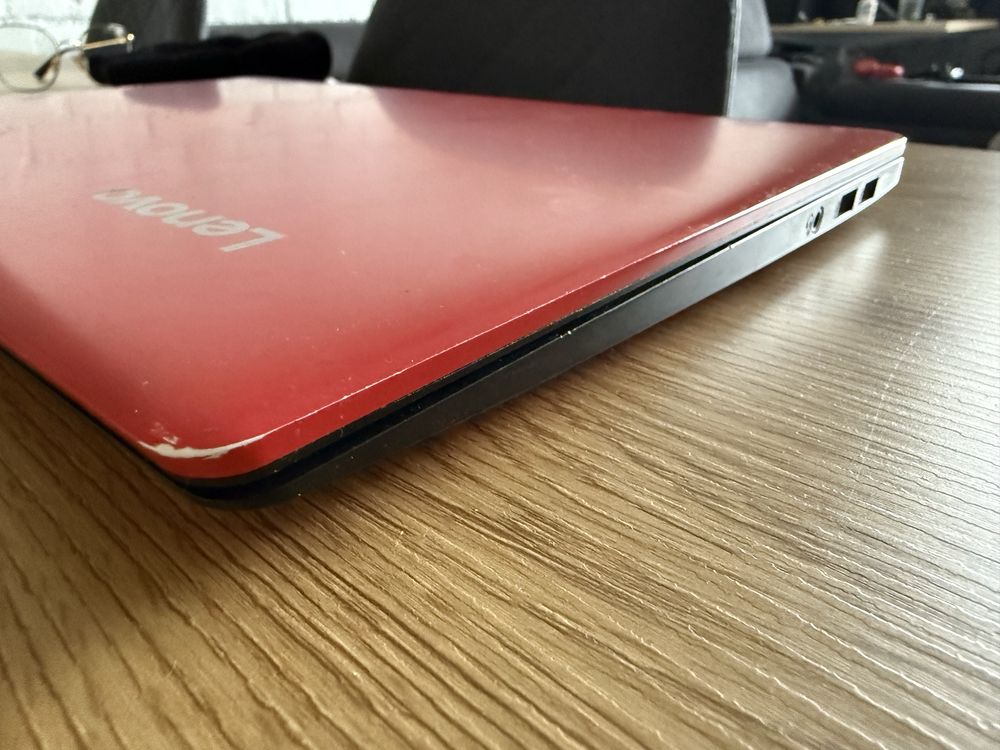 Sprzedam laptop Lenovo IdeaPad 100S – lekki i kompaktowy!
