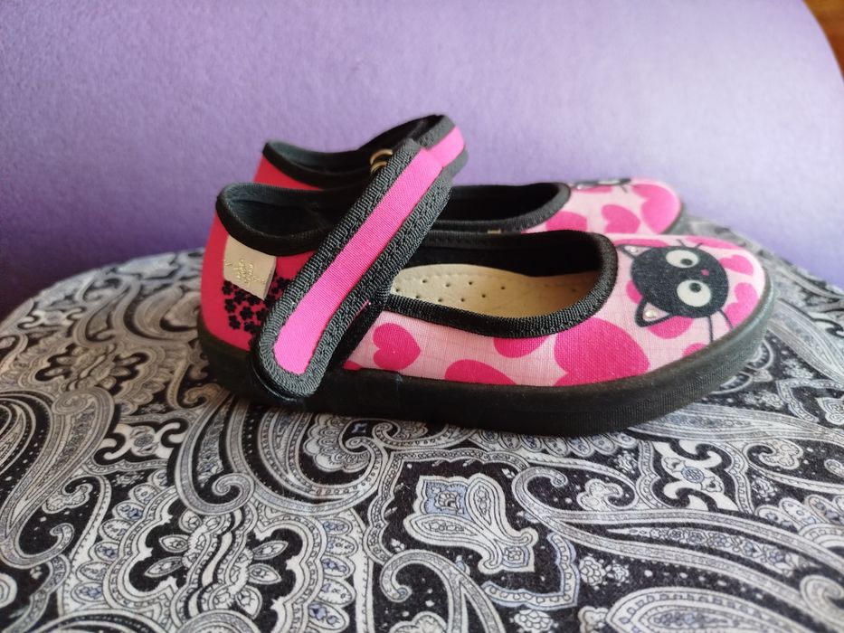 Домашні тапочки на дівчинку