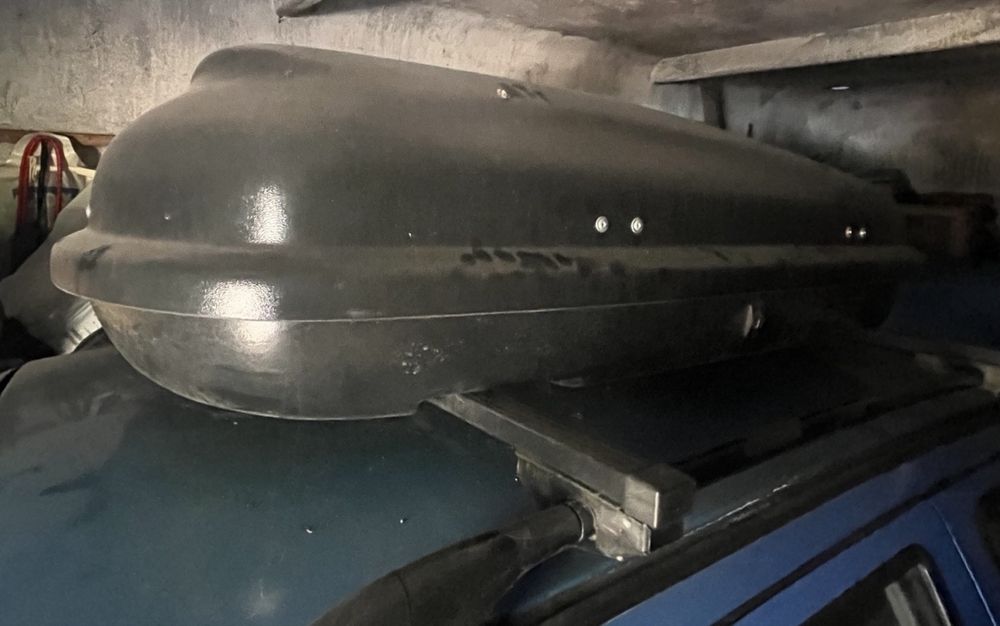 Продам багажник с рейлингами на крышу авто