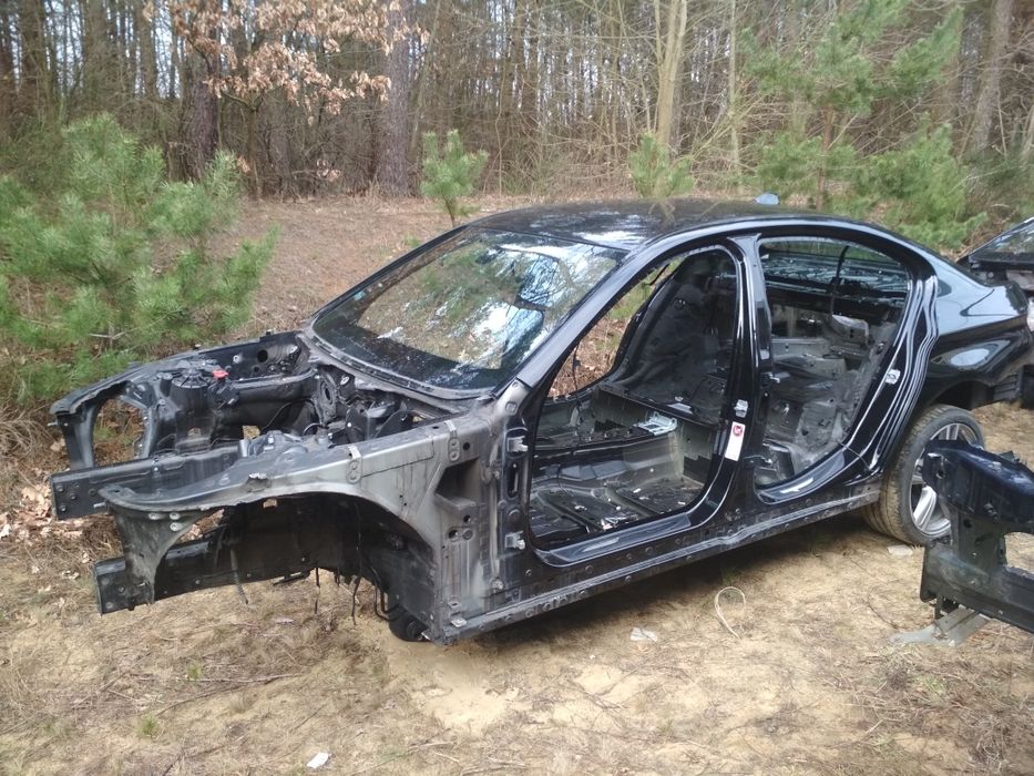 BMW X5 E70 F10 F30 кузов четверть часть БМВ Е70 Ф10 Ф30 криша ланжерон