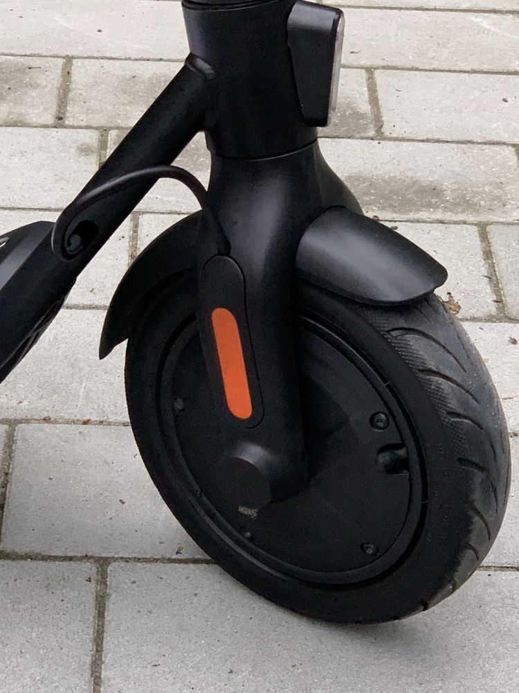 Елетросамокат ninebot f30
