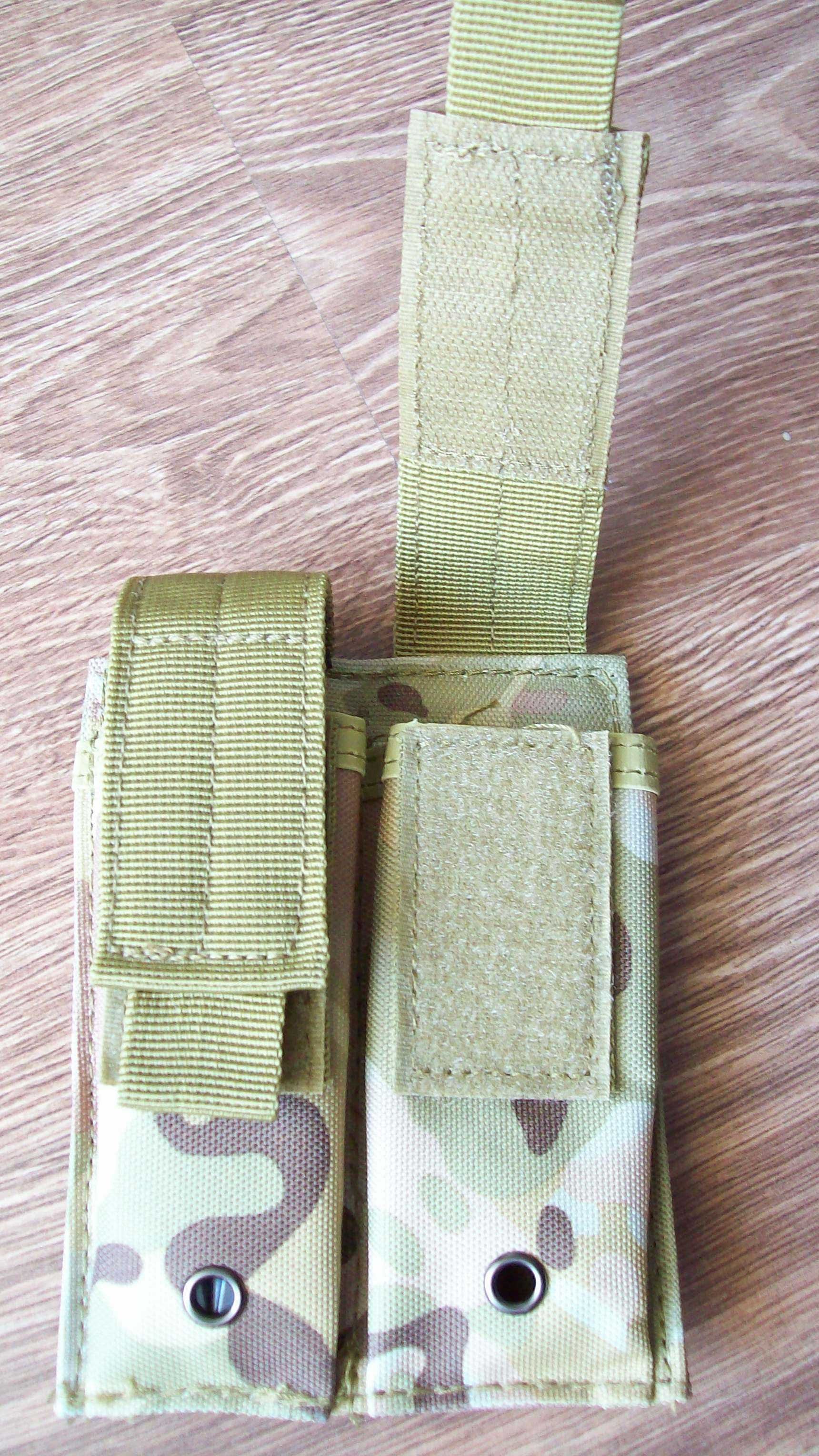 Etui Molle na przenoszenie oświetlenia, noży i innych gadżetów.