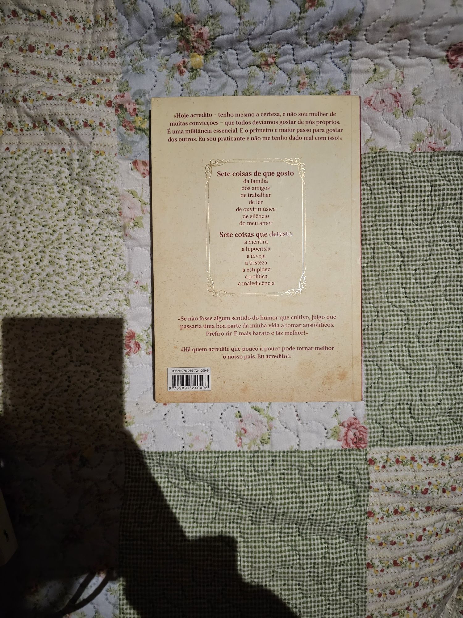 Livro de Helena Cabral "aquilo em que eu acredito"