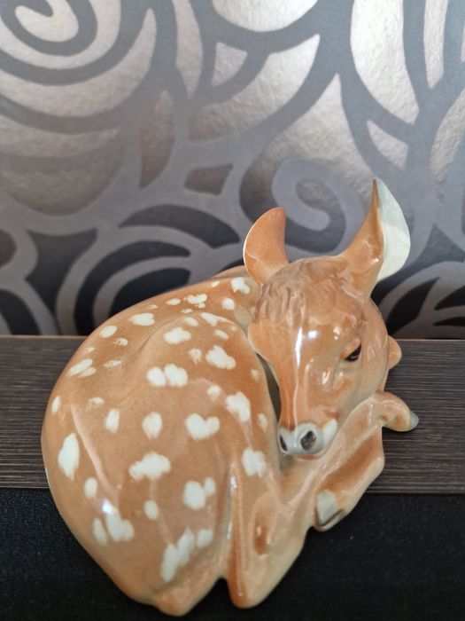 Figurka z porcelany sarna, sarenka Łomonosow