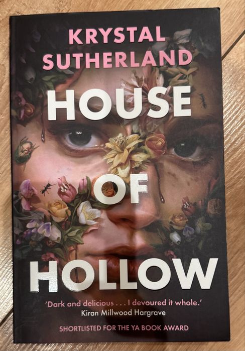 Книга «House of Hollow» Krystal Sutherland англійською
