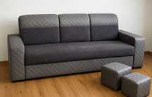 Sofa granatowa z alcantary, z funkcją rozkładania