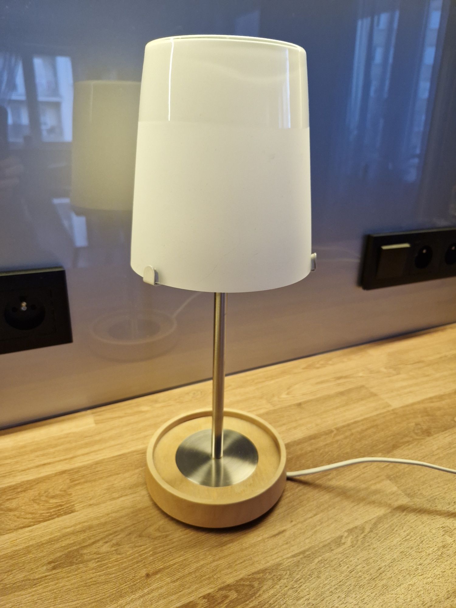 Stojąca lampa Ikea