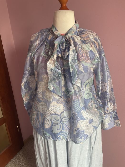 Piękna bluzka z kokardą mgiełka 40/42/44/46