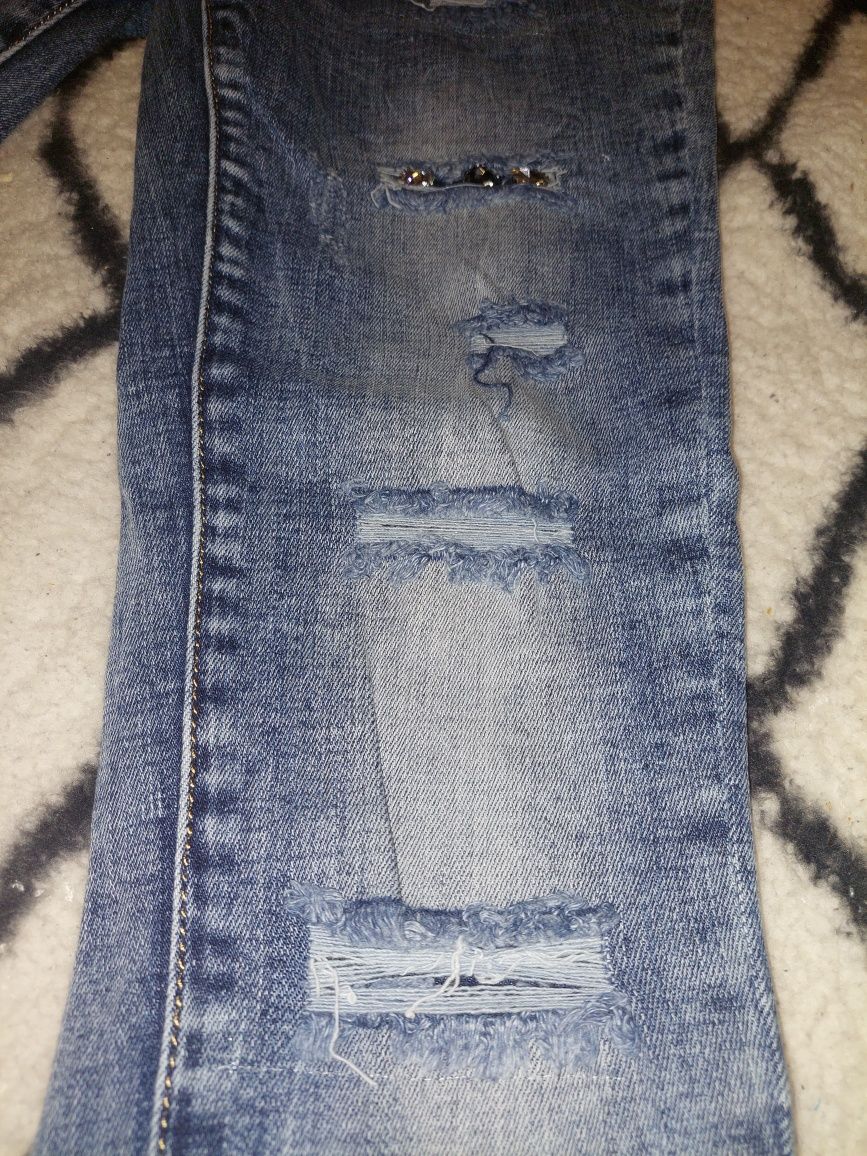 Spodnie jeans rozm 36 podarte