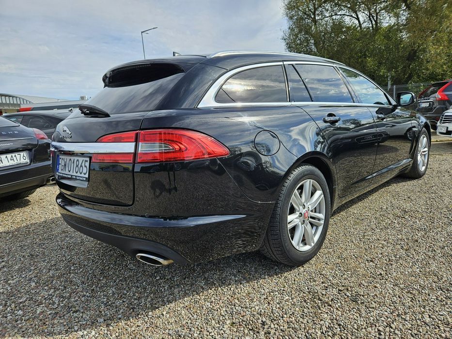 Jaguar XF 2,2 diesel 200 KM Automat nawigacja