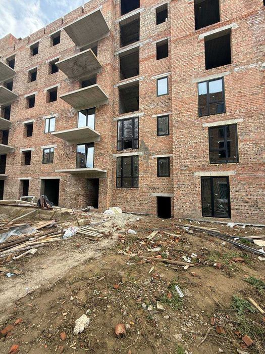 Продається 1 кім. квартира 44м2 в ЖК "Вавель"  поруч т.ц. "Veles Mall"