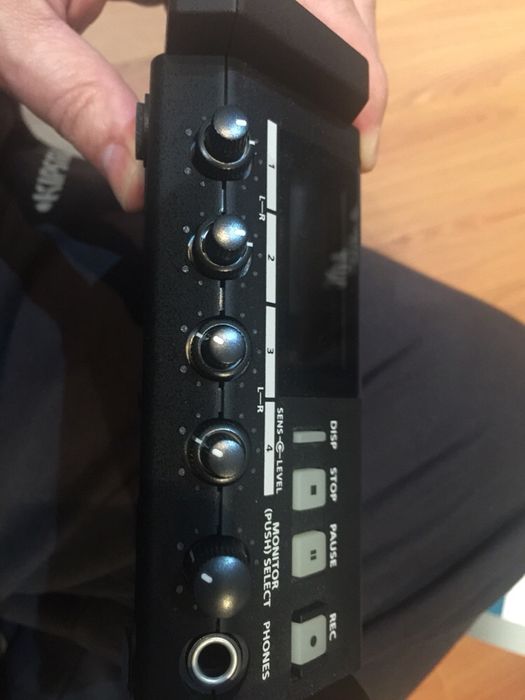 Gravador Digital Portátil Edirol by Roland R-44 “Field Recorder”