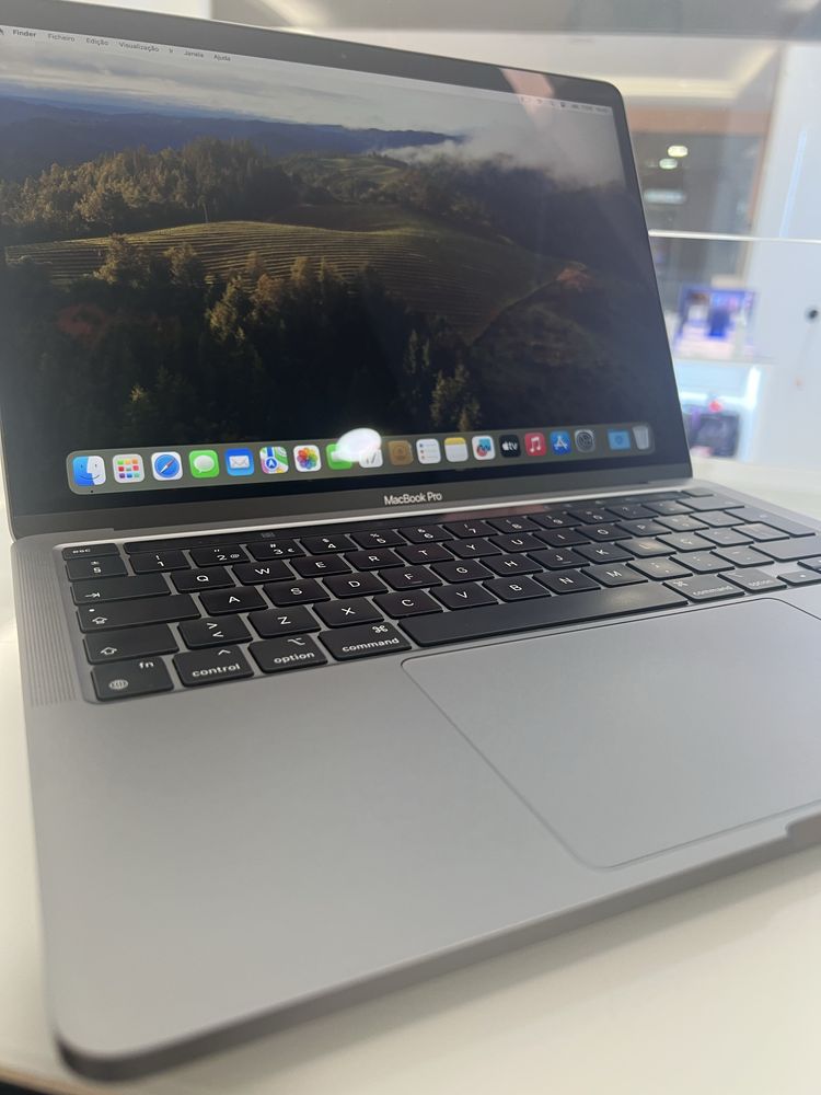 Apple Macbook Pro 13” M2 touch bar