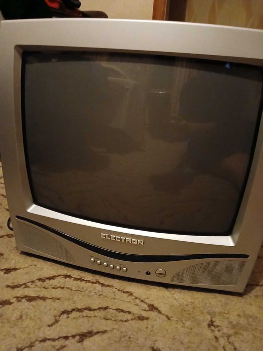 Телевизор цветной " Electron ".