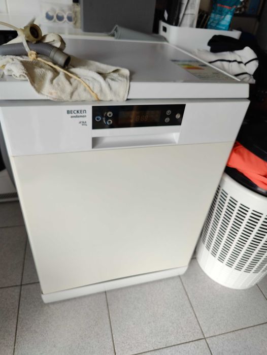 Máquina Lava Loiça Becken