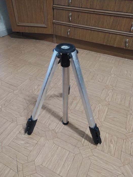 Штатив робочий б/у